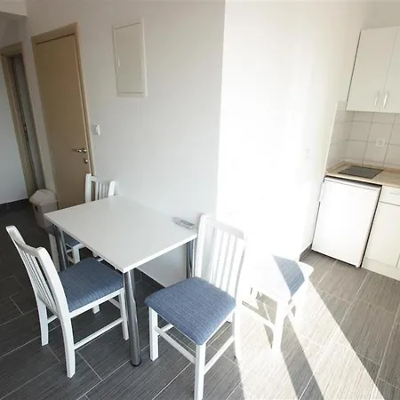 Appartamento In 5529 Crikvenica